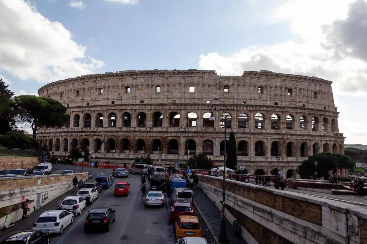 Myway Colosseo Apartment Roma 0*,  Italia